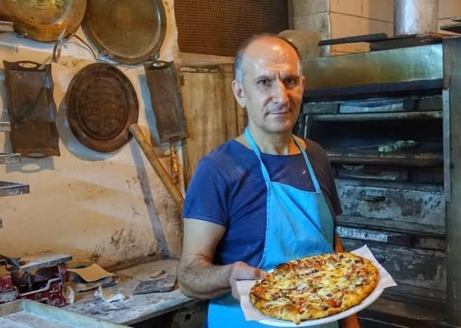 Osmanlı fırınında talaşla pide pişiriyor | Küçükpazar