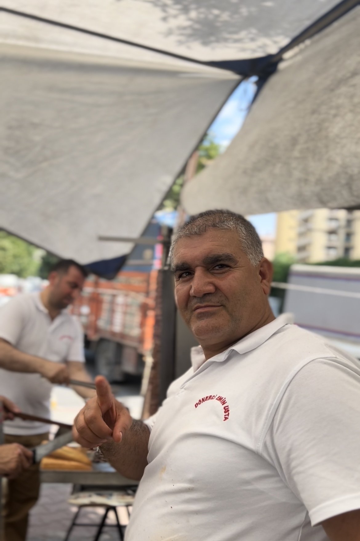 Kadıköy’ün Pazar Dönercisi? “Emin Usta” Hangi Günler Nerede Yenir?