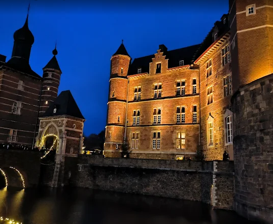 Avrupa’nın en güzel Noel pazarı”Merode Castle”